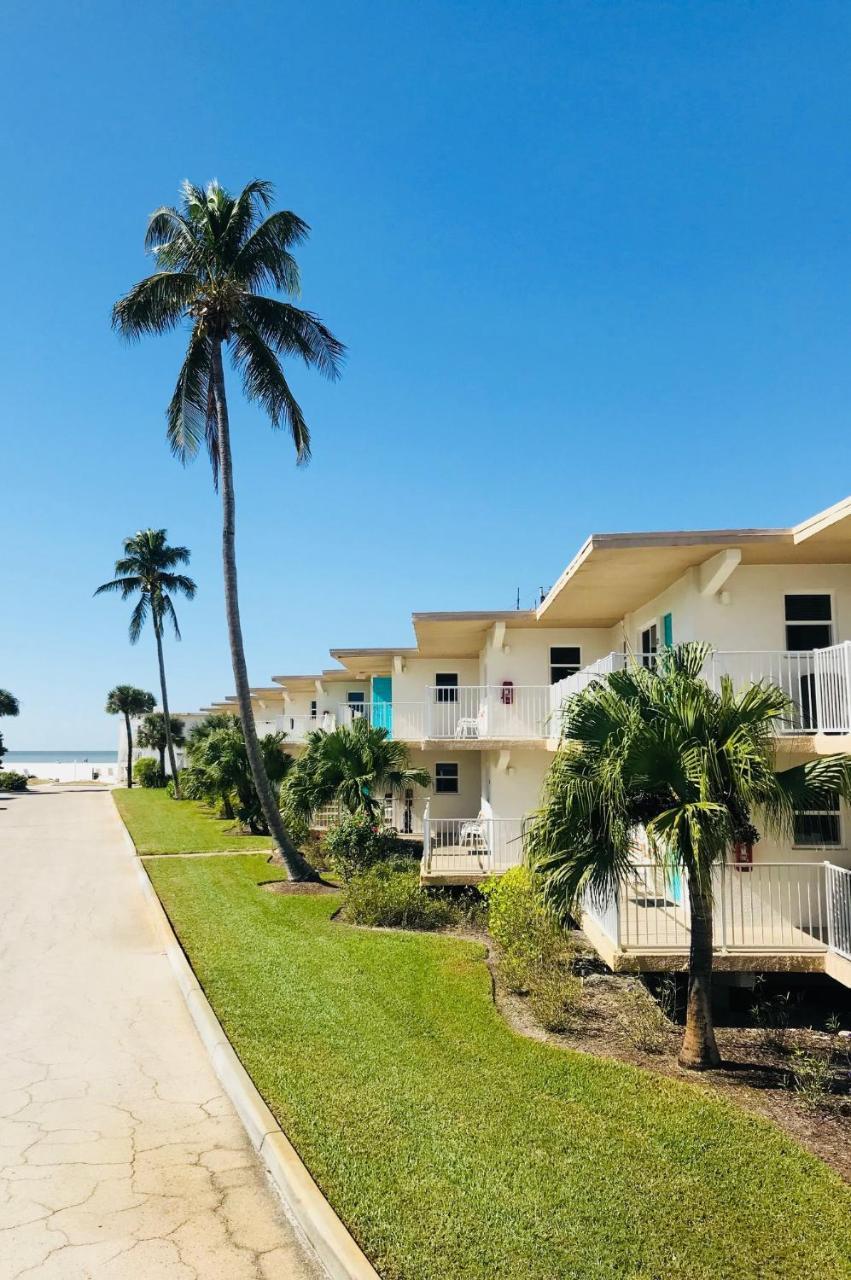 Carousel Beach Inn Fort Myers Beach Exterior photo