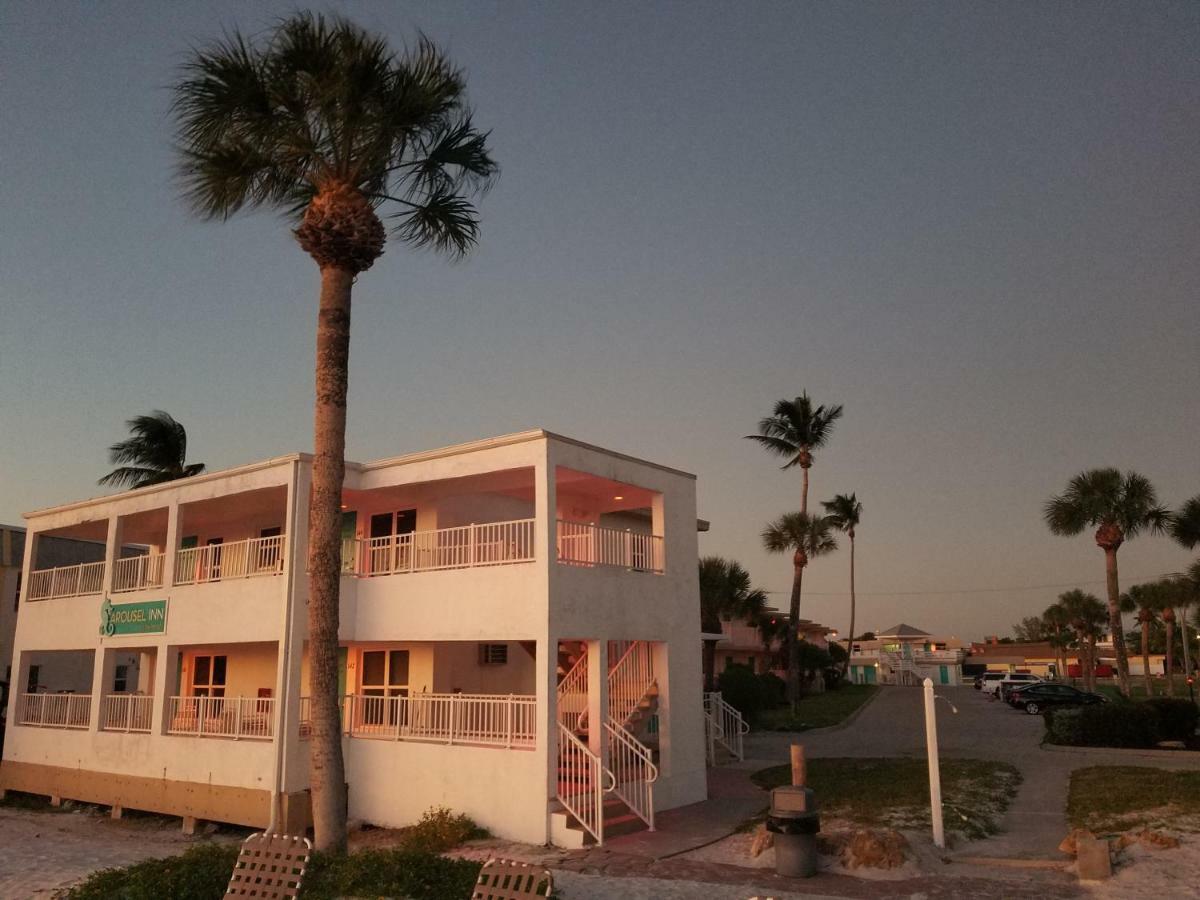 Carousel Beach Inn Fort Myers Beach Exterior photo