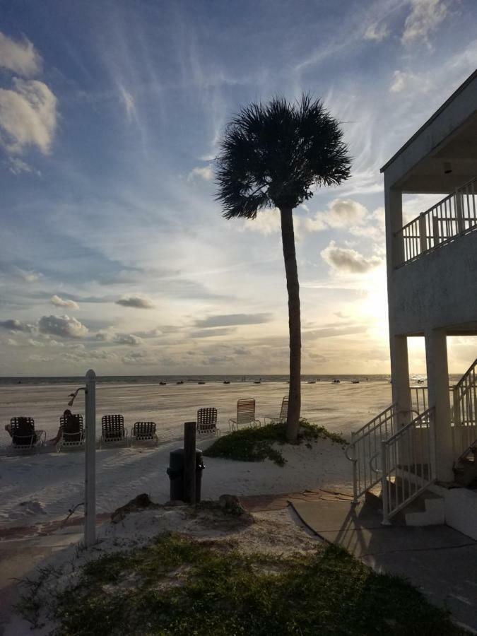 Carousel Beach Inn Fort Myers Beach Exterior photo