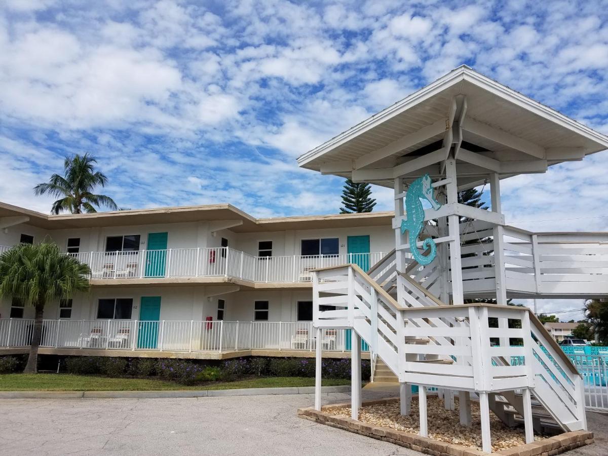 Carousel Beach Inn Fort Myers Beach Exterior photo