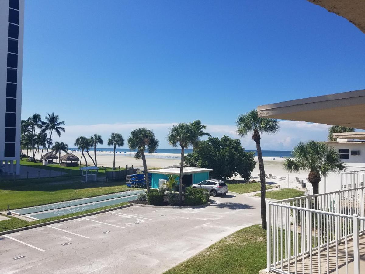 Carousel Beach Inn Fort Myers Beach Exterior photo